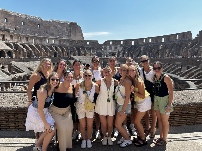 DePauw 2024 Women's Basketball Team in Italy