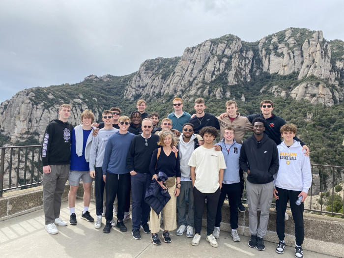 DePauw 2024 Men's Basketball Team in Spain