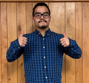 Luis Avila '22 wins scholarship